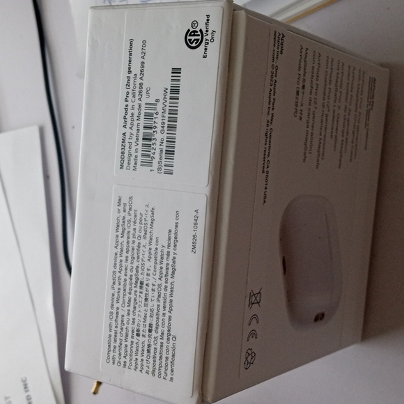 apple airpods pro 2 nd generation - Picture 7 of 10